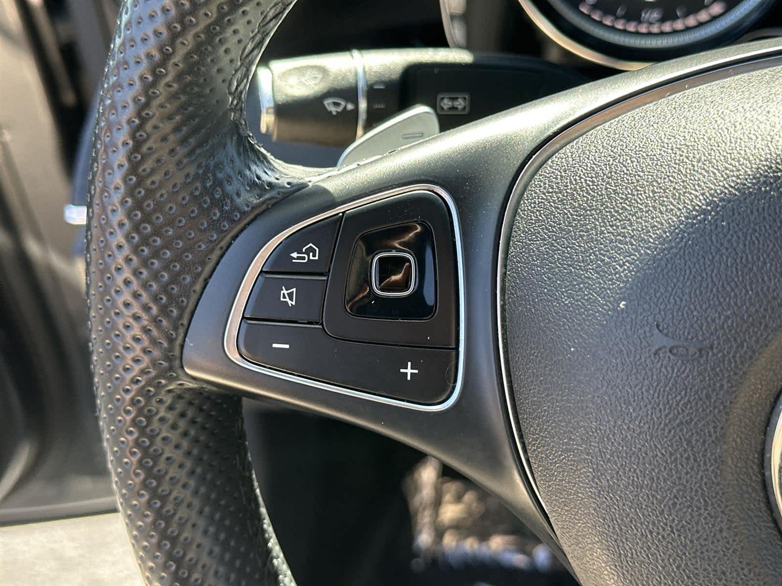 Thumbnail: 2017 Mercedes-Benz E-Class - 24