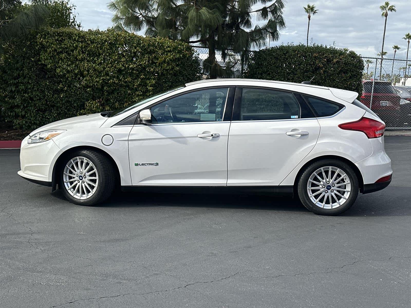 Thumbnail: 2015 Ford Focus - 3