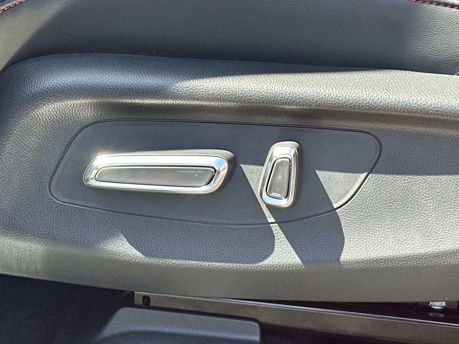 Thumbnail: 2025 Acura ADX - 22