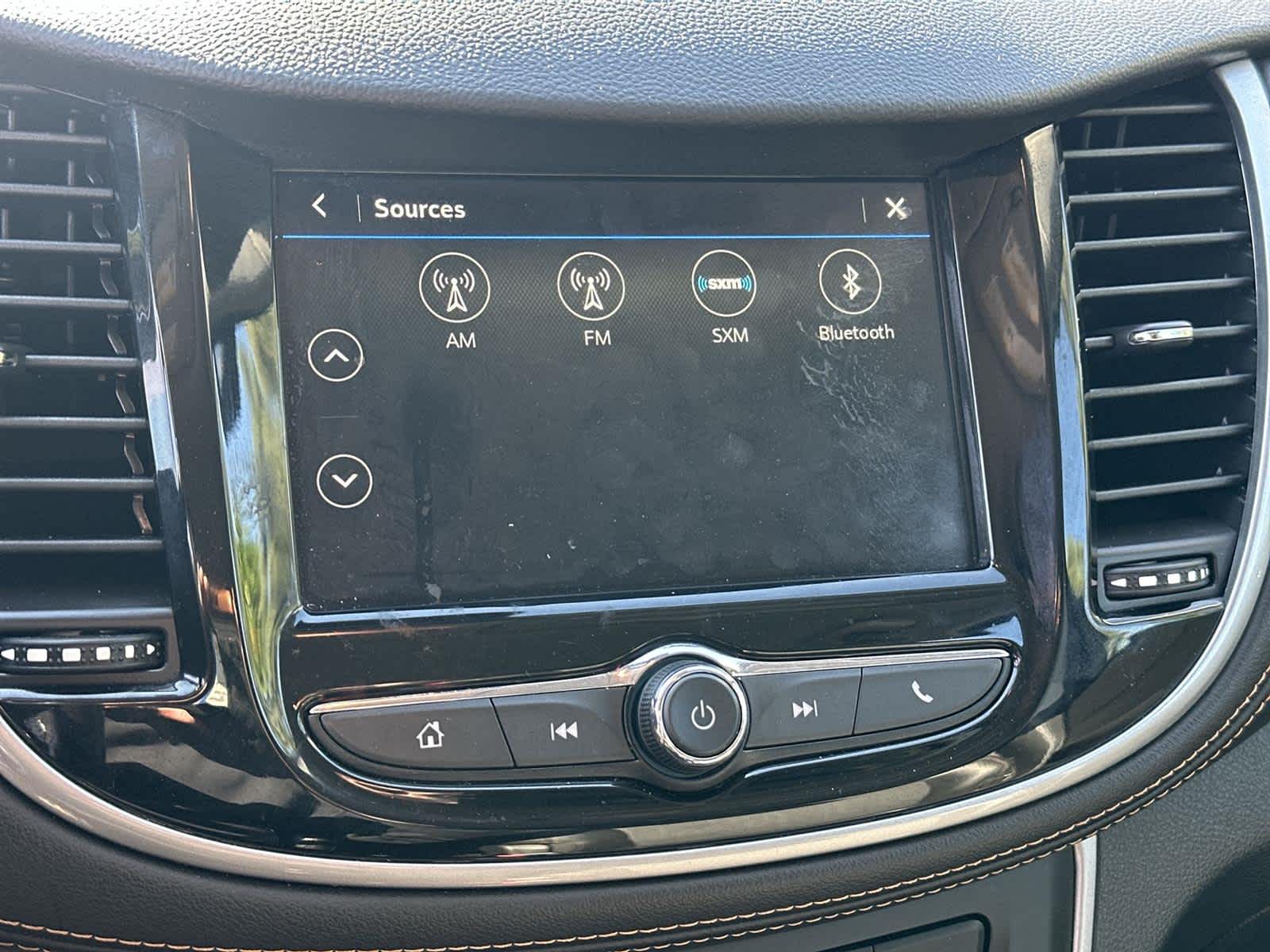 Thumbnail: 2018 Chevrolet Trax - 16