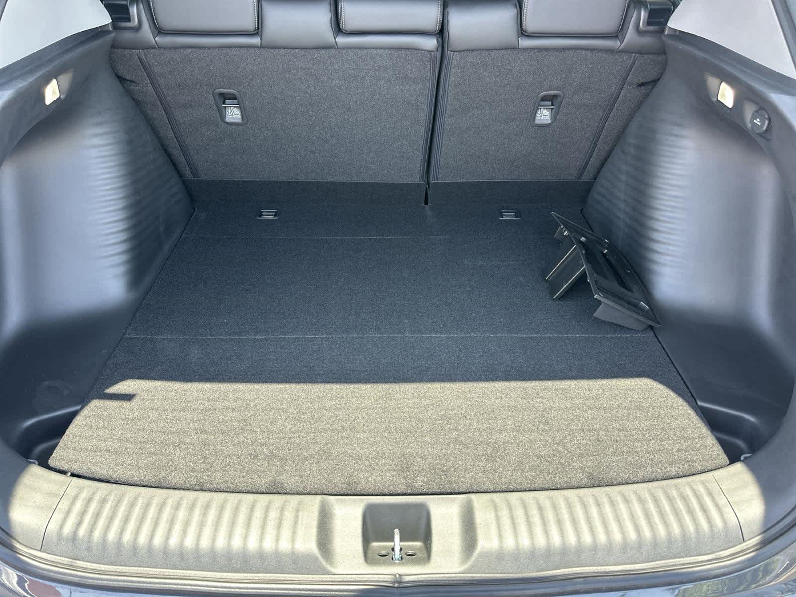 Thumbnail: 2025 Acura ADX - 19