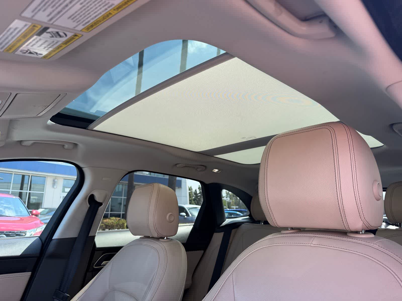 Thumbnail: 2017 Jaguar F-Pace - 21