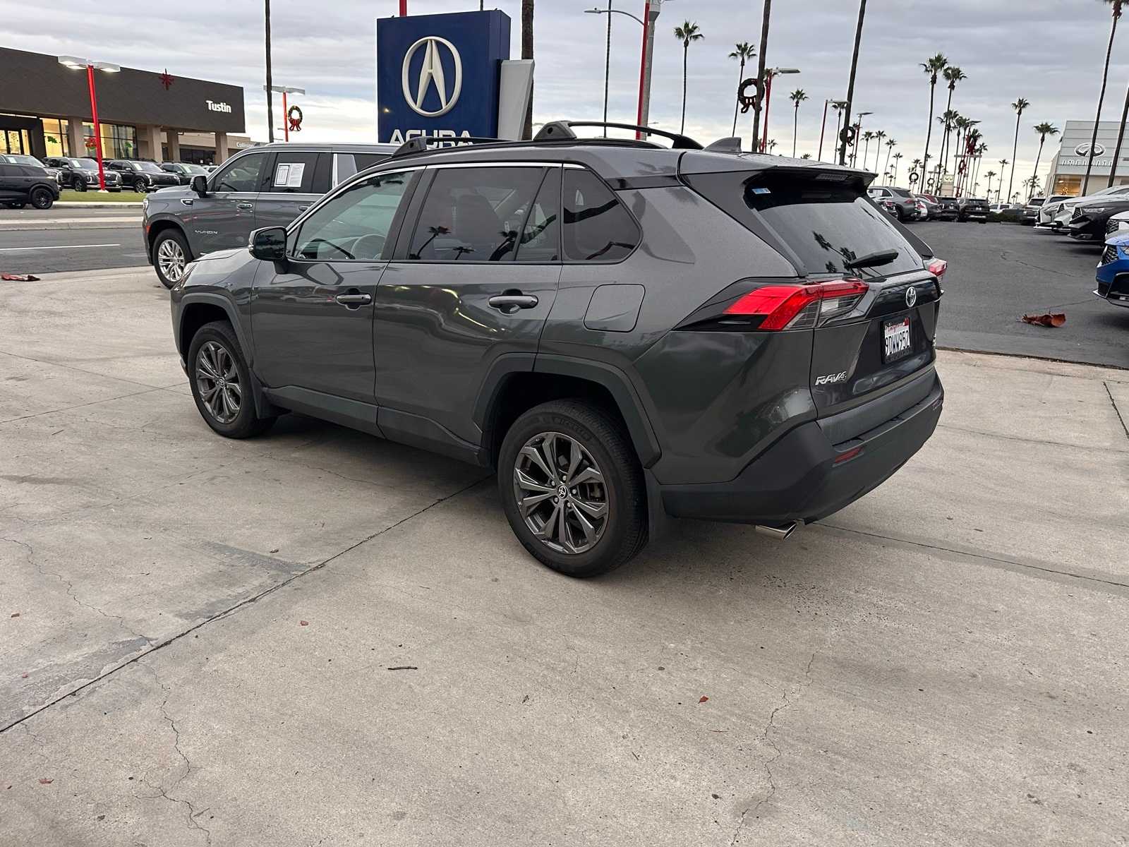 Thumbnail: 2022 Toyota RAV4 - 3