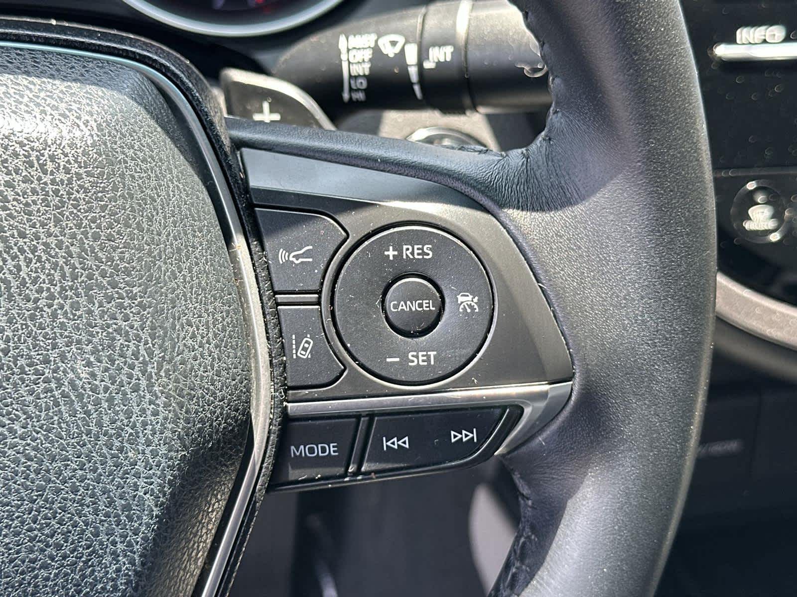 2018 Toyota Camry XSE 24