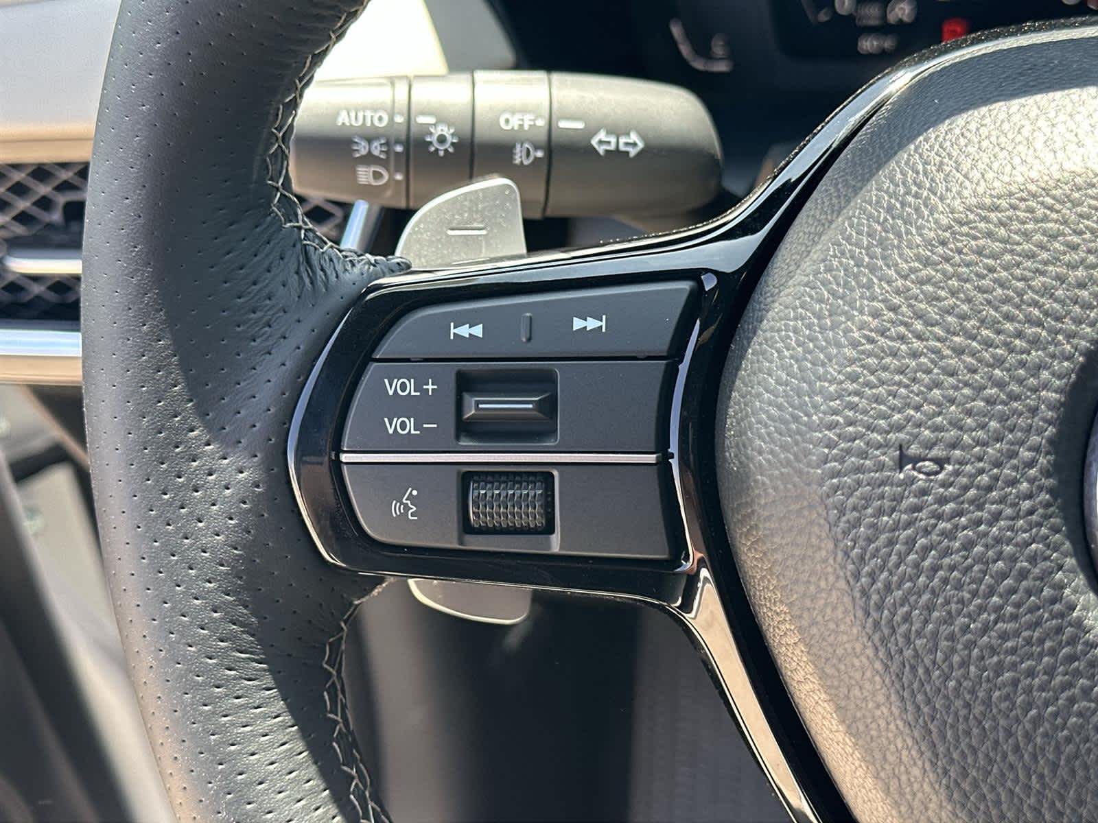 Thumbnail: 2025 Acura ADX - 22