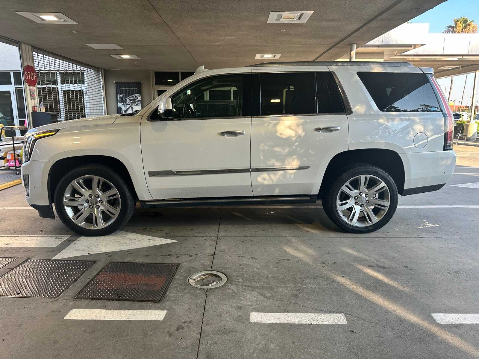 Thumbnail: 2017 Cadillac Escalade - 2