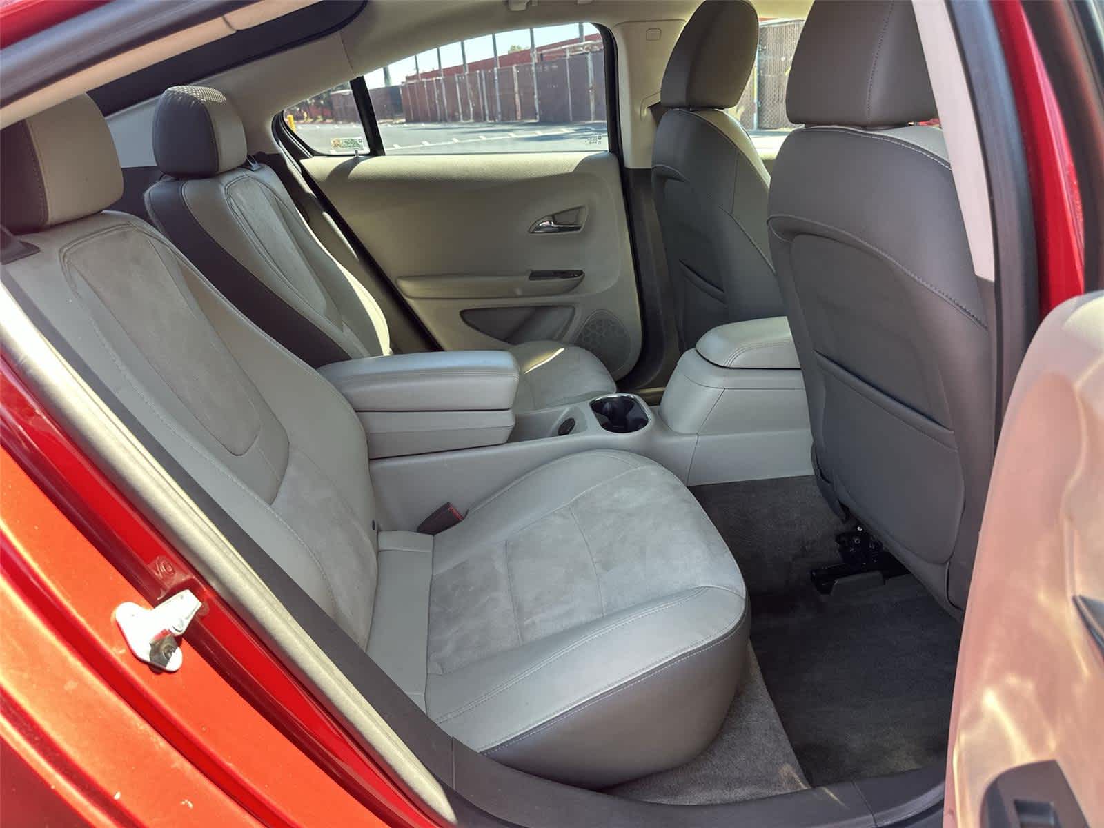 Thumbnail: 2013 Chevrolet Volt - 14
