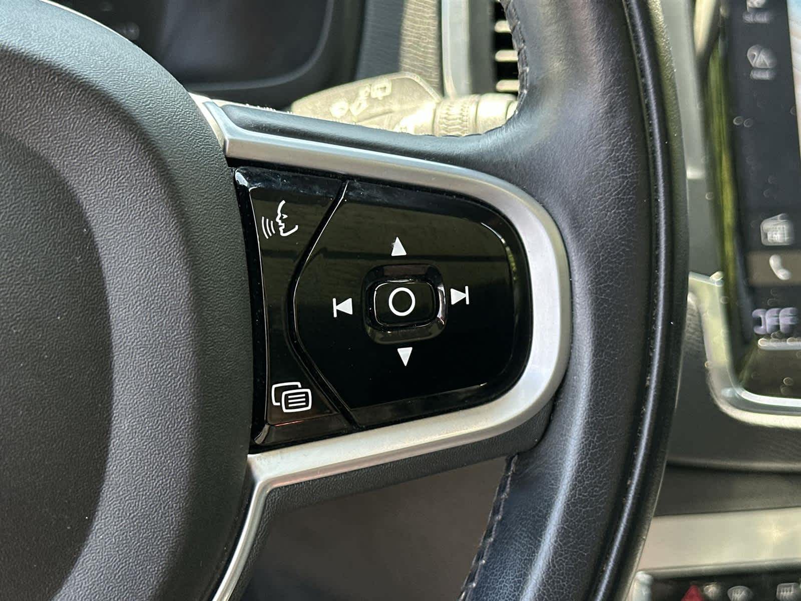 Thumbnail: 2018 Volvo XC90 - 25