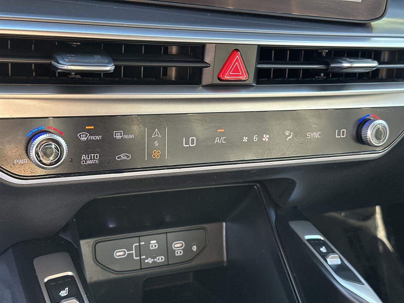 Thumbnail: 2025 Kia Sorento - 29