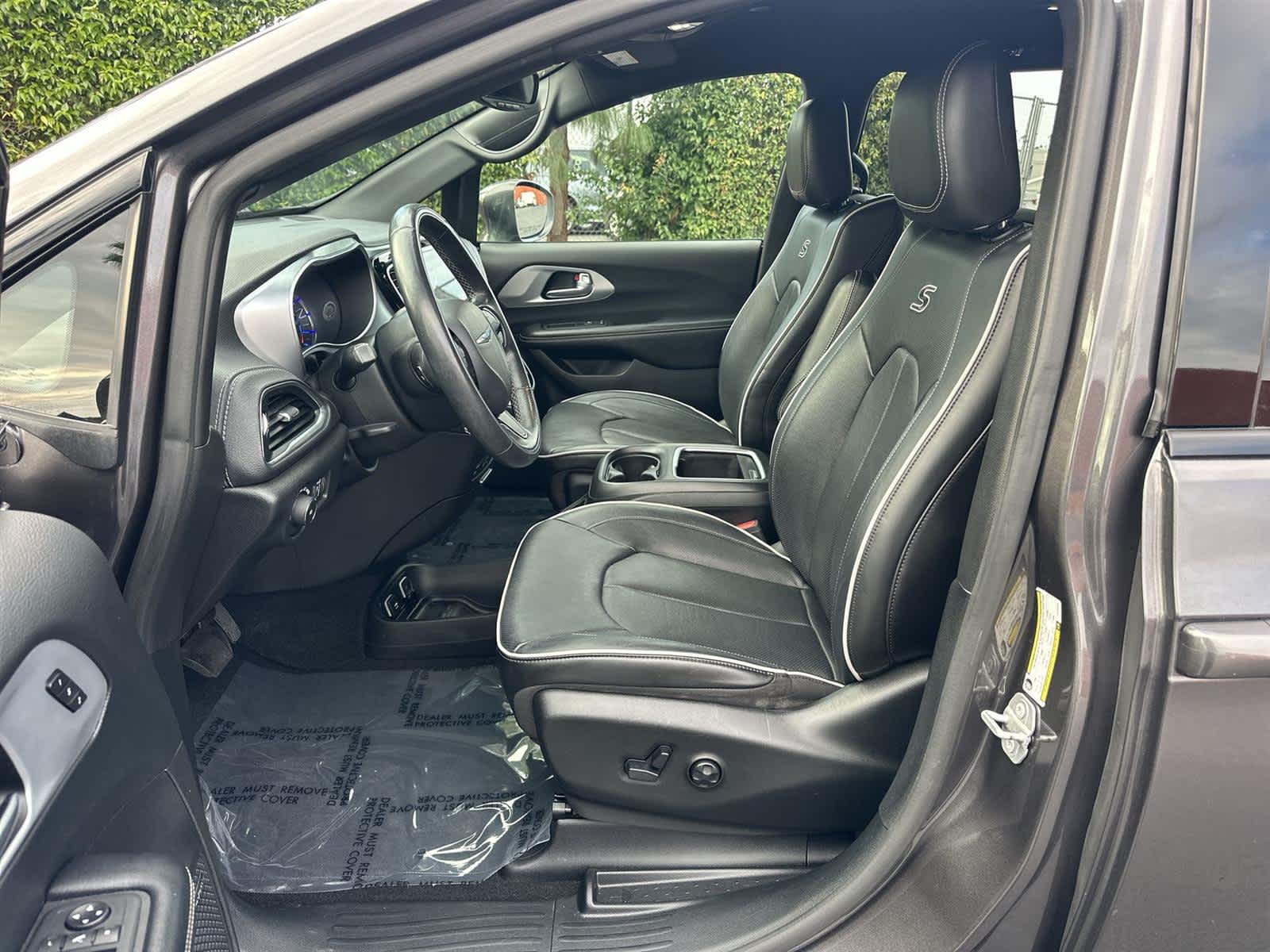 Thumbnail: 2020 Chrysler Pacifica - 11