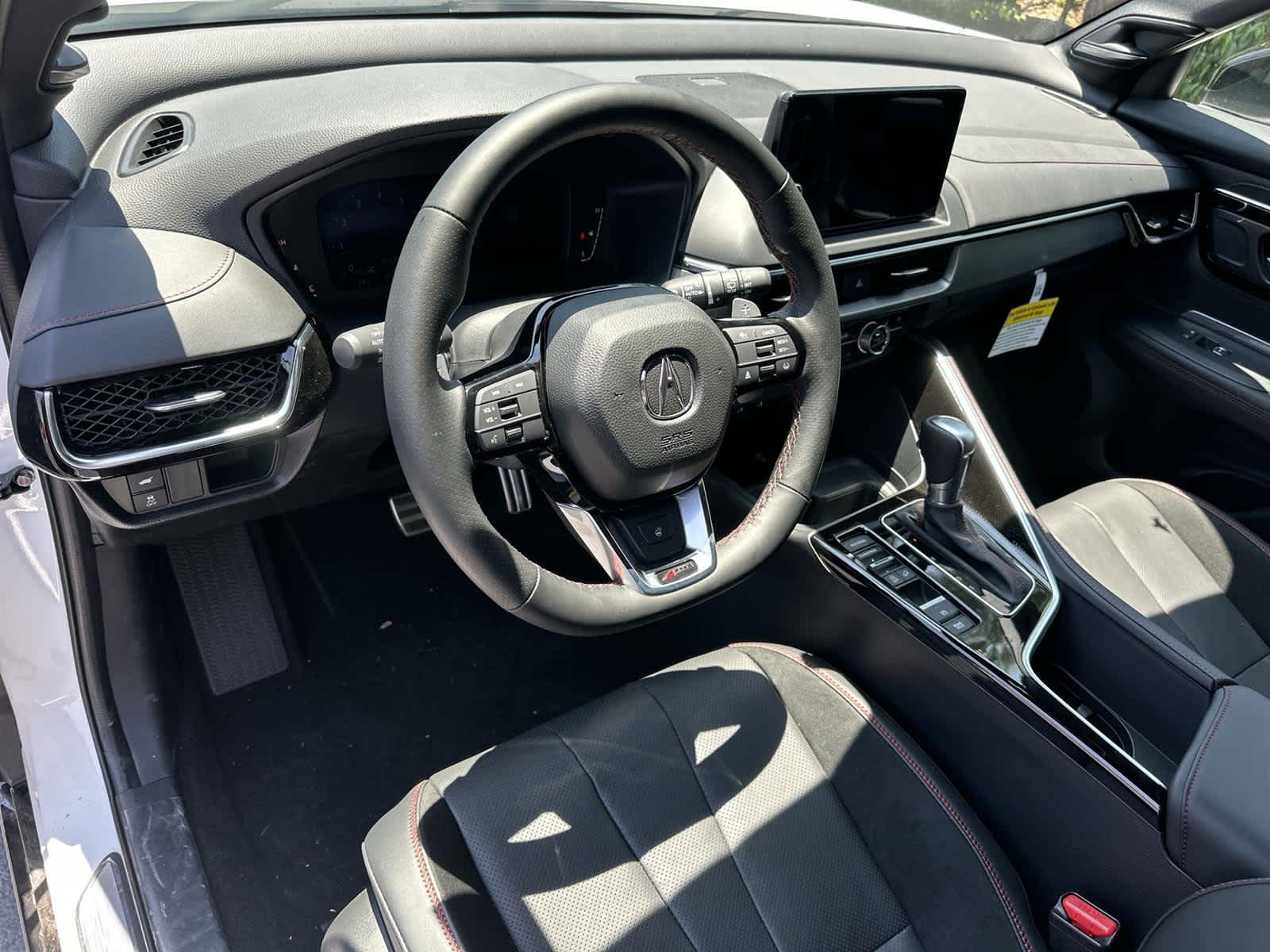 Thumbnail: 2025 Acura ADX - 2