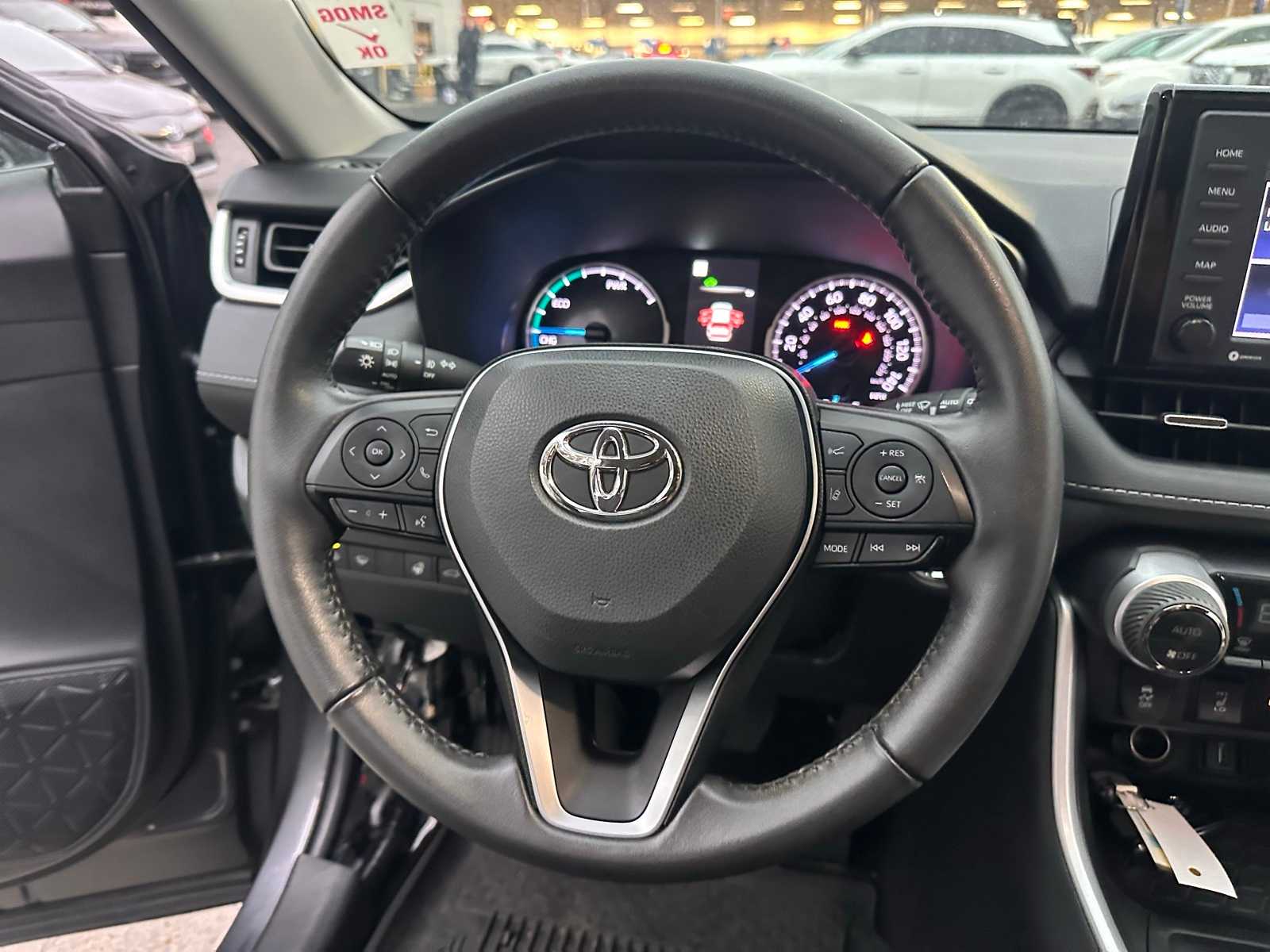 Thumbnail: 2022 Toyota RAV4 - 21