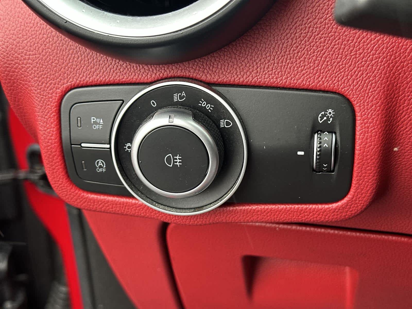 Thumbnail: 2020 Alfa Romeo Stelvio - 28