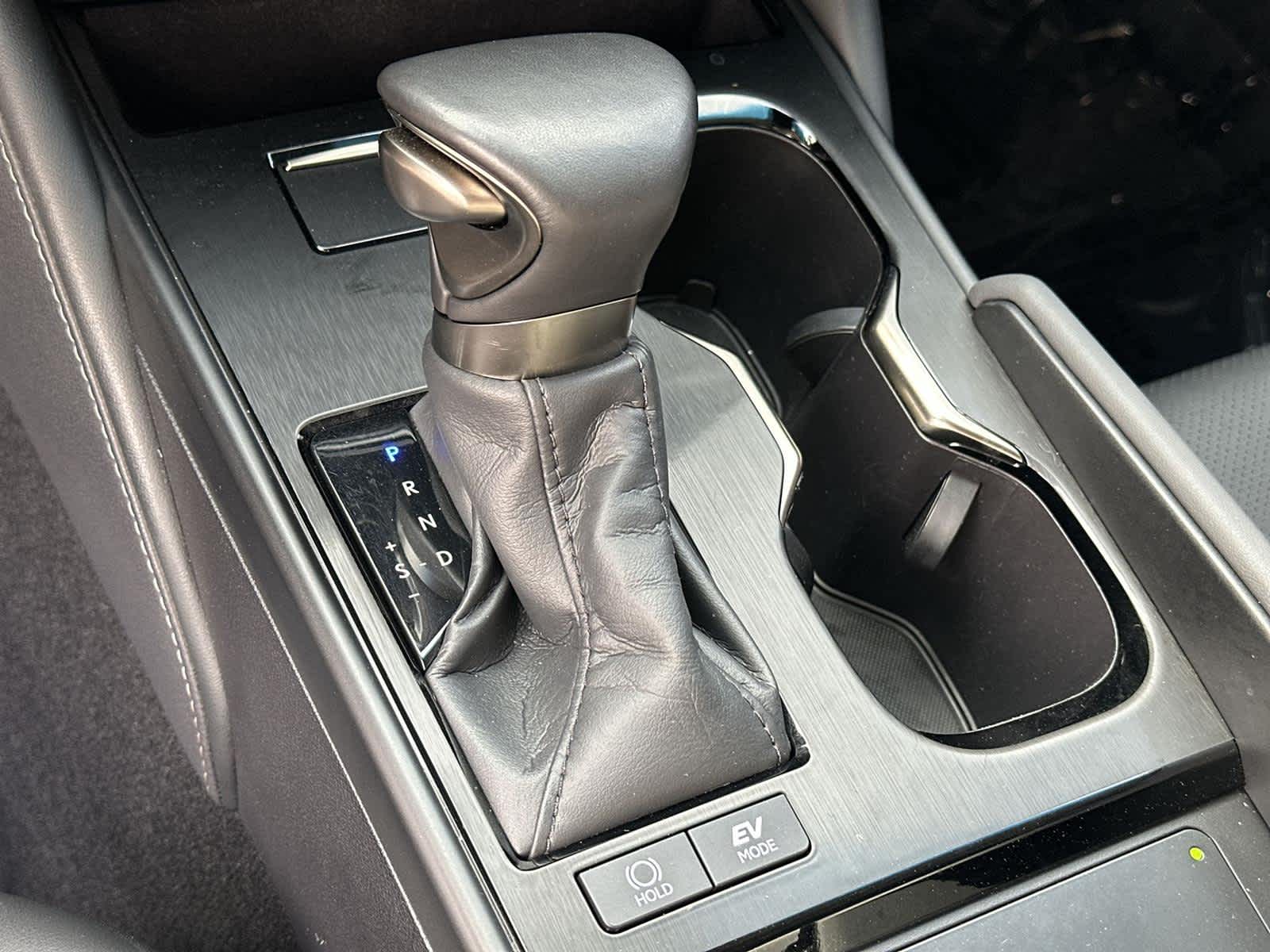 Thumbnail: 2024 Lexus ES - 18