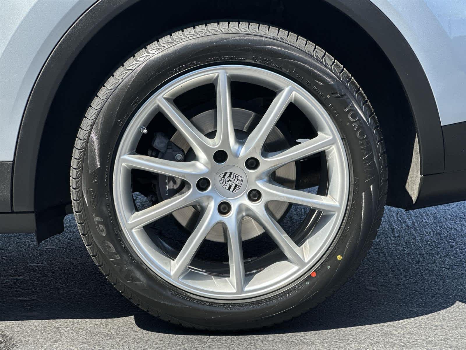 Thumbnail: 2020 Porsche Cayenne - 8