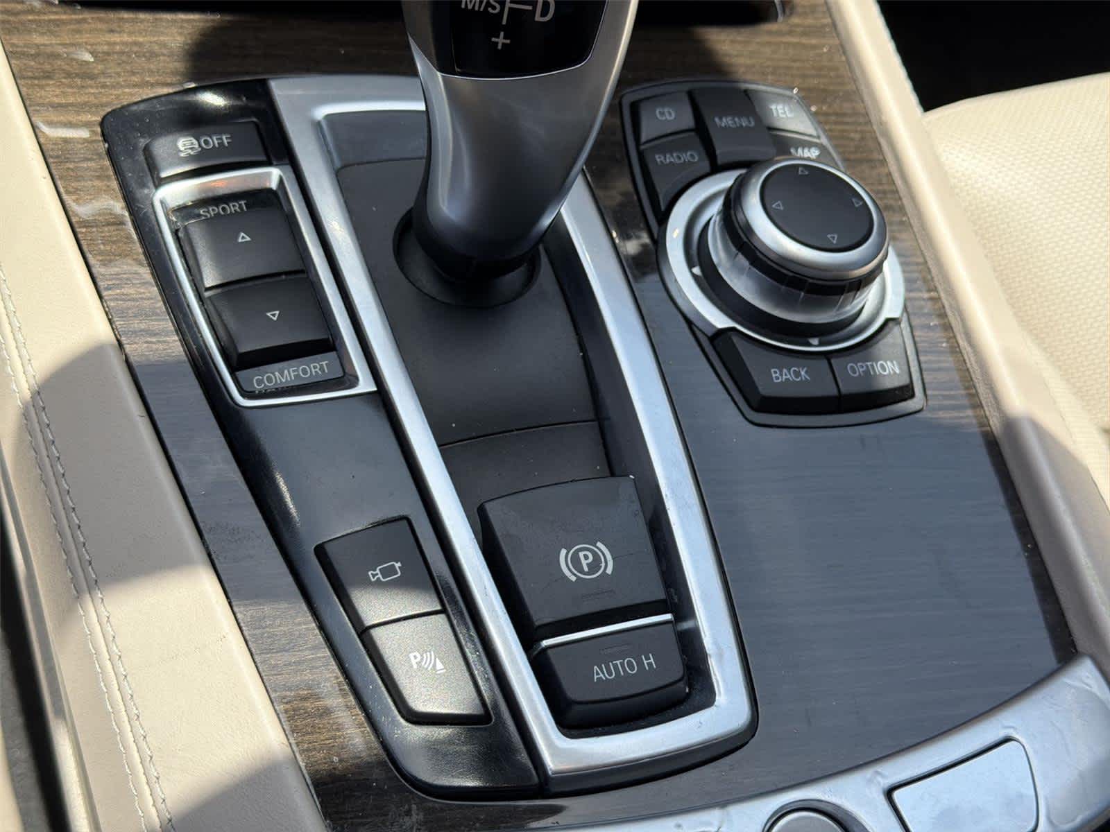 Thumbnail: 2012 BMW 7 Series - 36