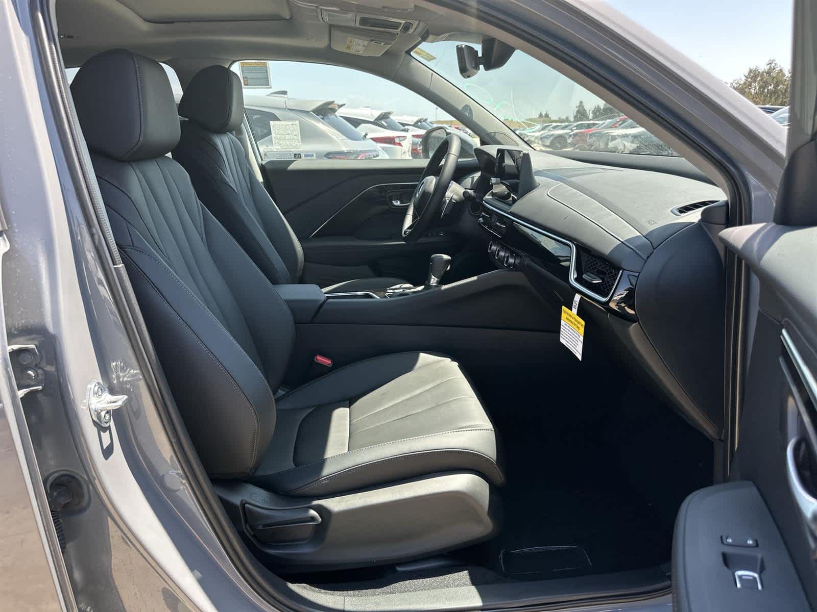 Thumbnail: 2025 Acura ADX - 14