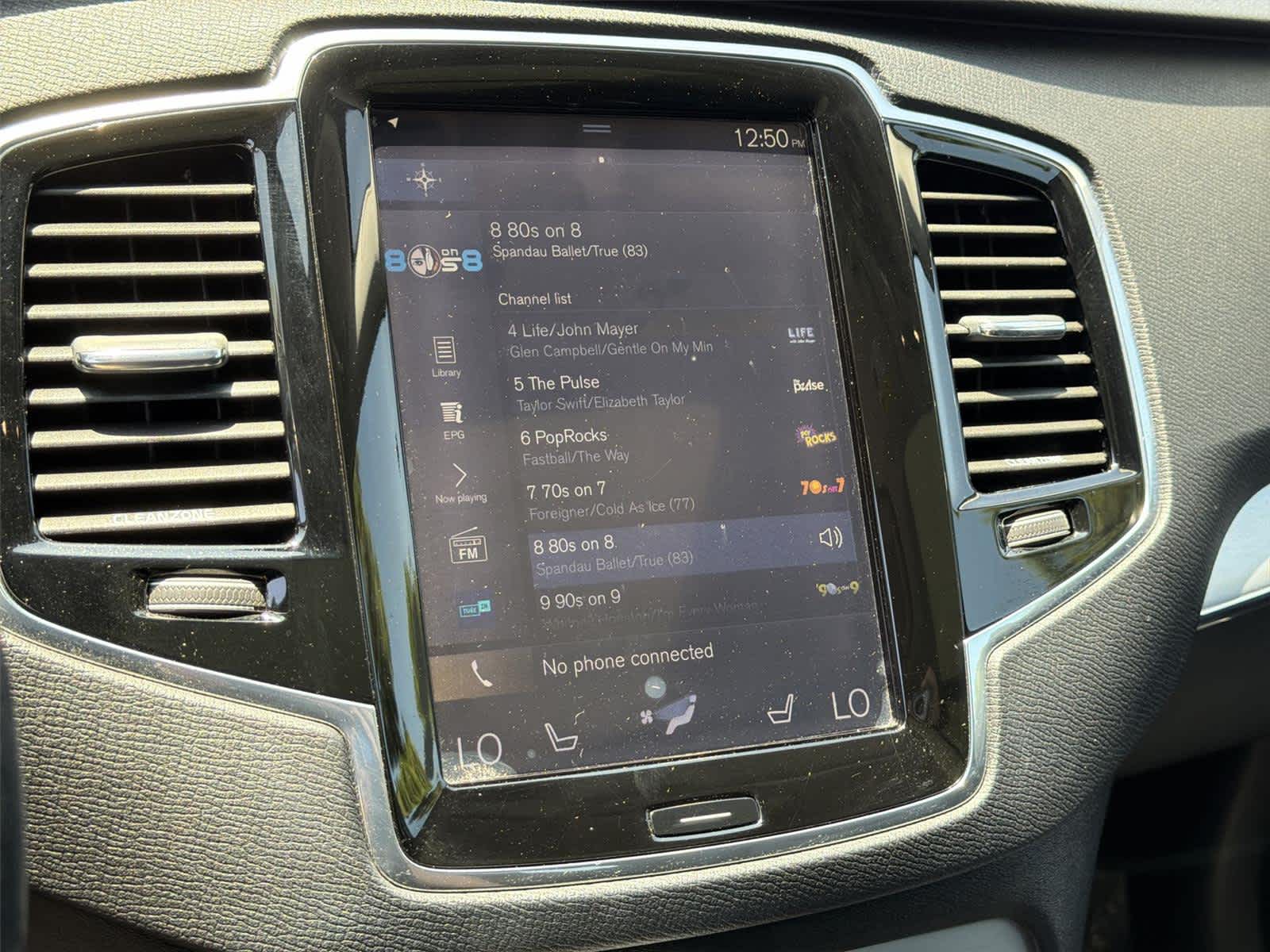 Thumbnail: 2016 Volvo XC90 - 17