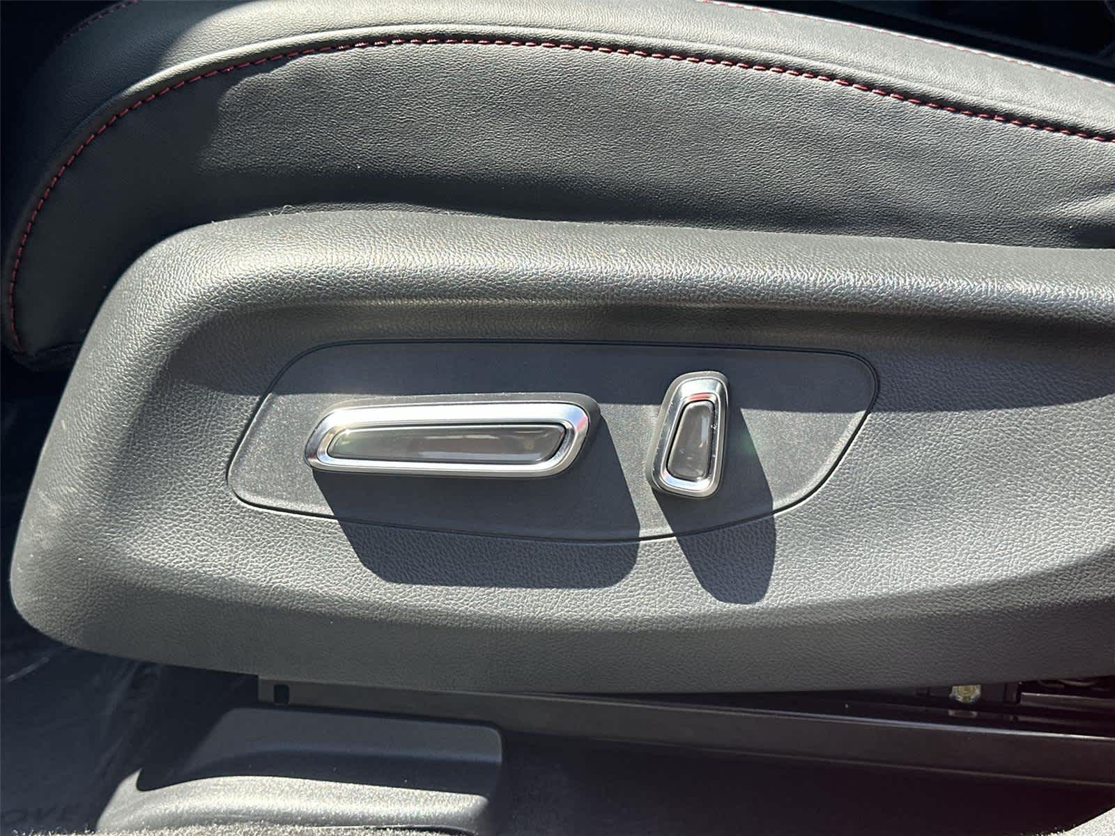 Thumbnail: 2025 Acura ADX - 22