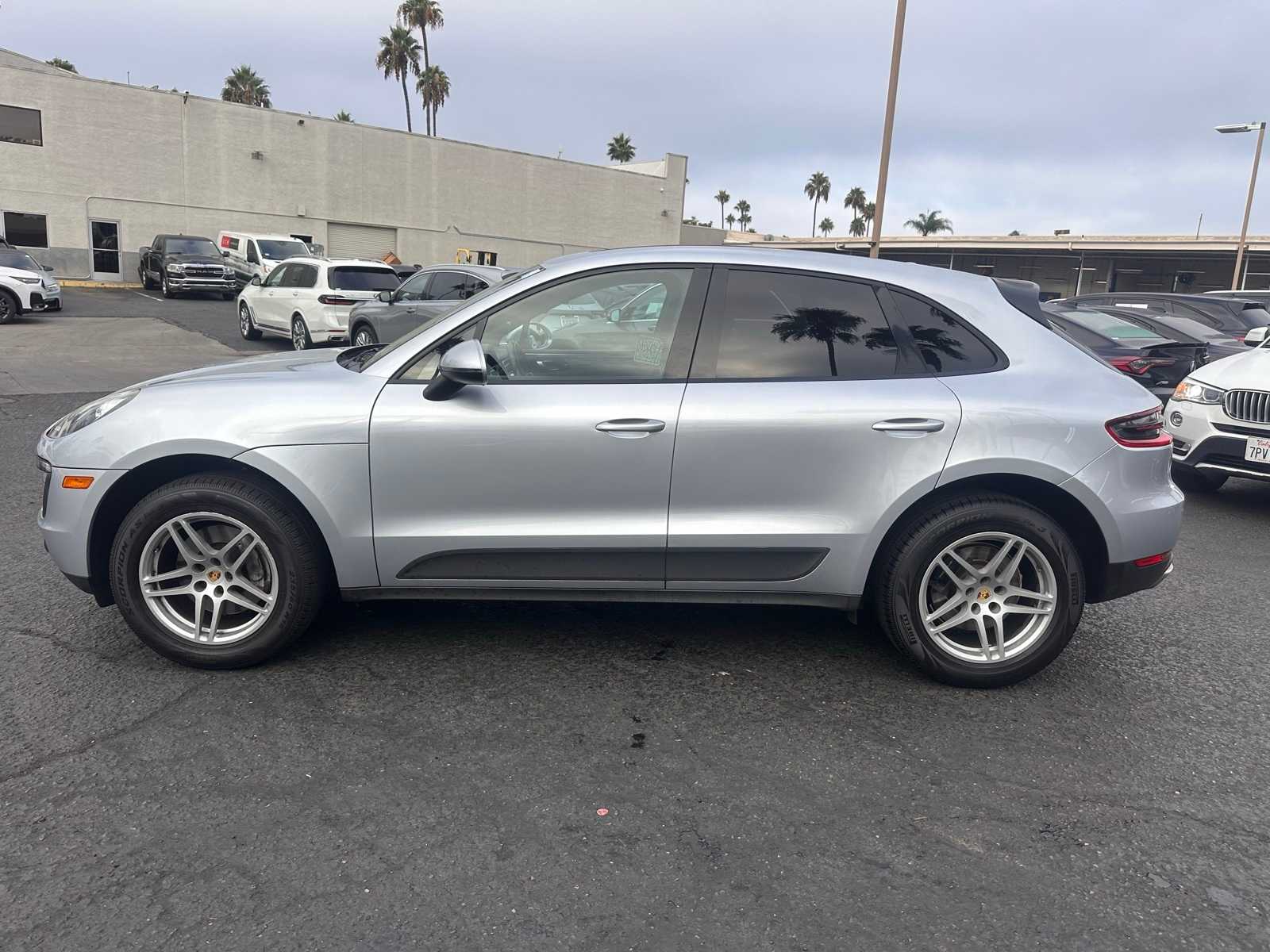 Thumbnail: 2018 Porsche Macan - 2
