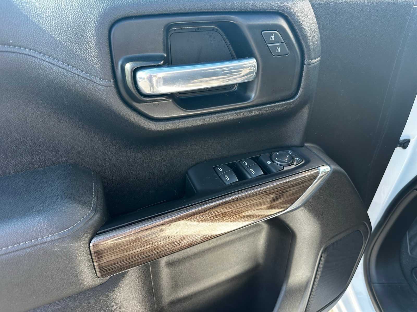 Thumbnail: 2021 Chevrolet Silverado 1500 - 11