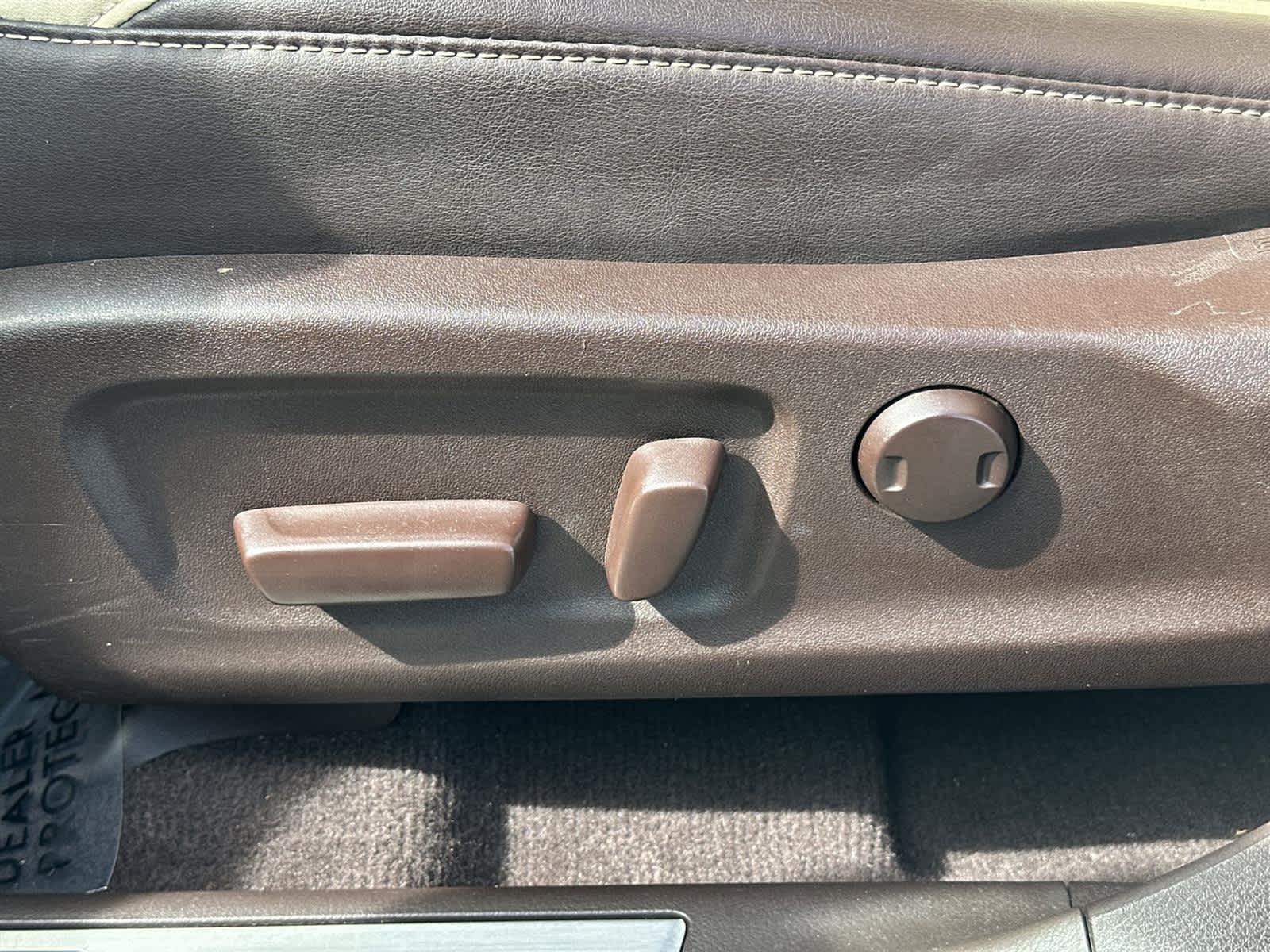 Thumbnail: 2019 Lexus RX - 23