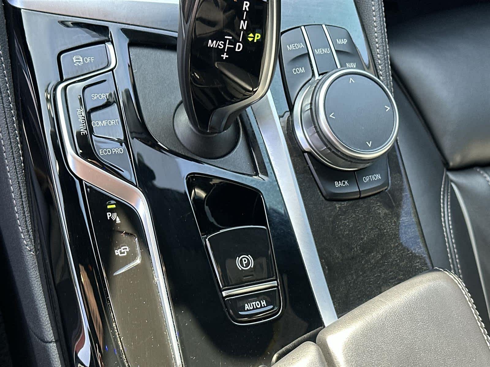 Thumbnail: 2022 BMW 5 Series - 29