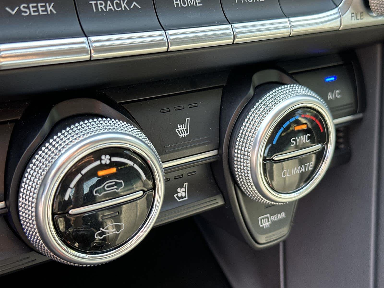 Thumbnail: 2019 Genesis G70 - 25