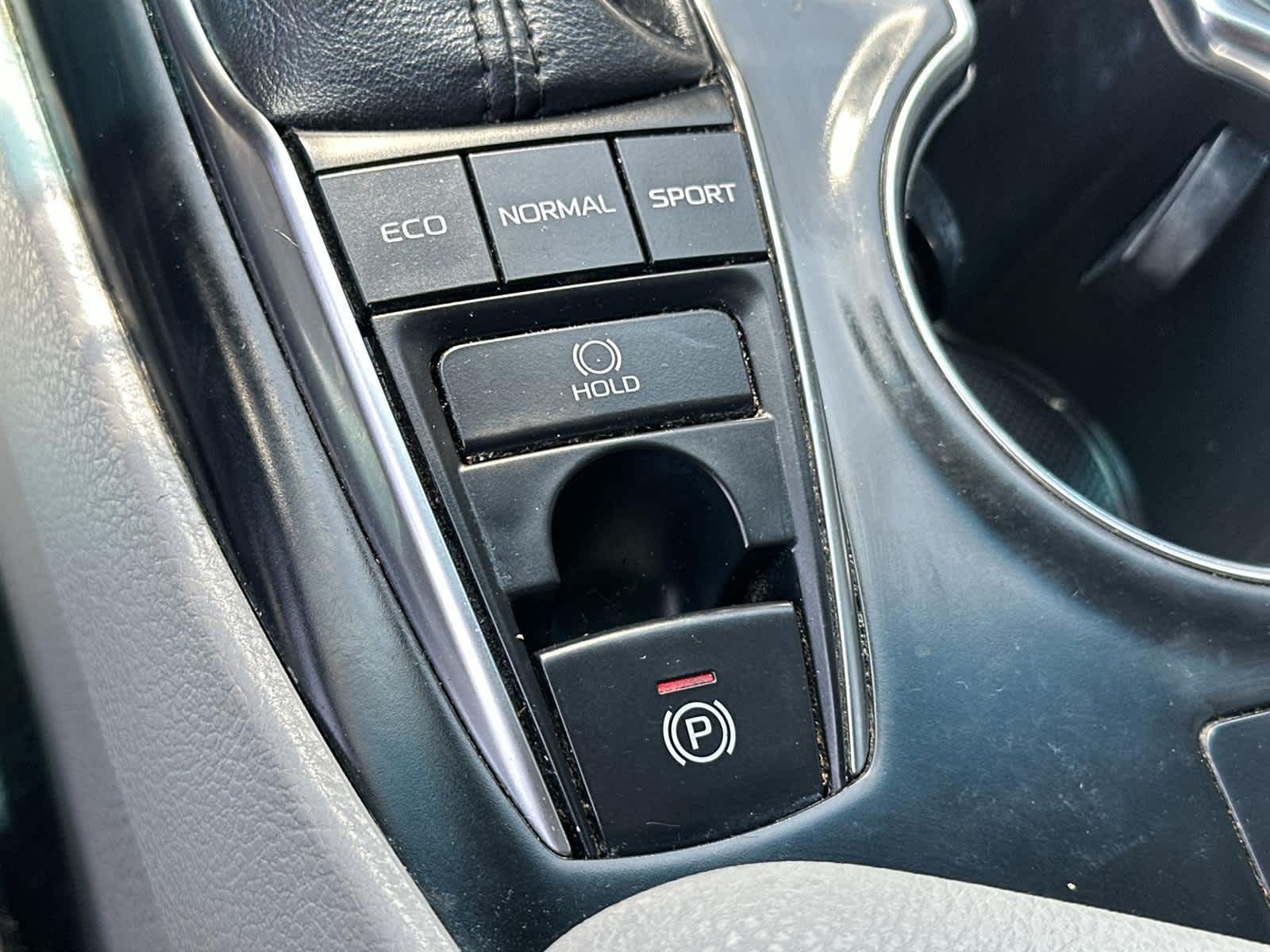 2018 Toyota Camry XSE 26