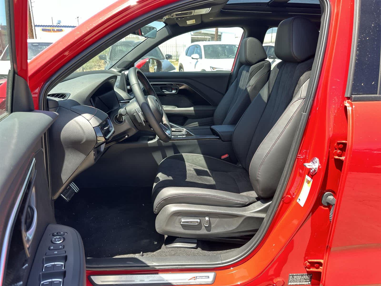 Thumbnail: 2025 Acura ADX - 11