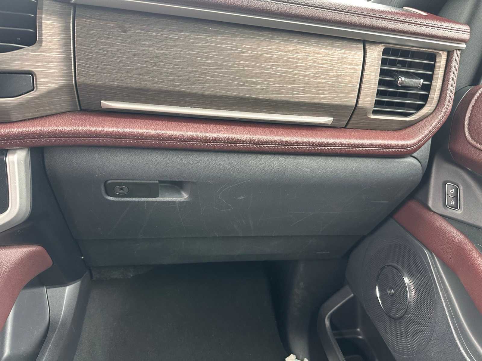 Thumbnail: 2024 Ford Expedition - 21