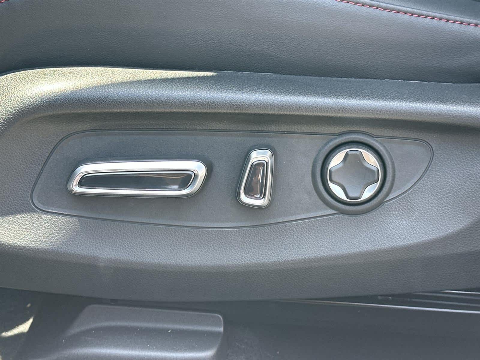 Thumbnail: 2025 Acura ADX - 21