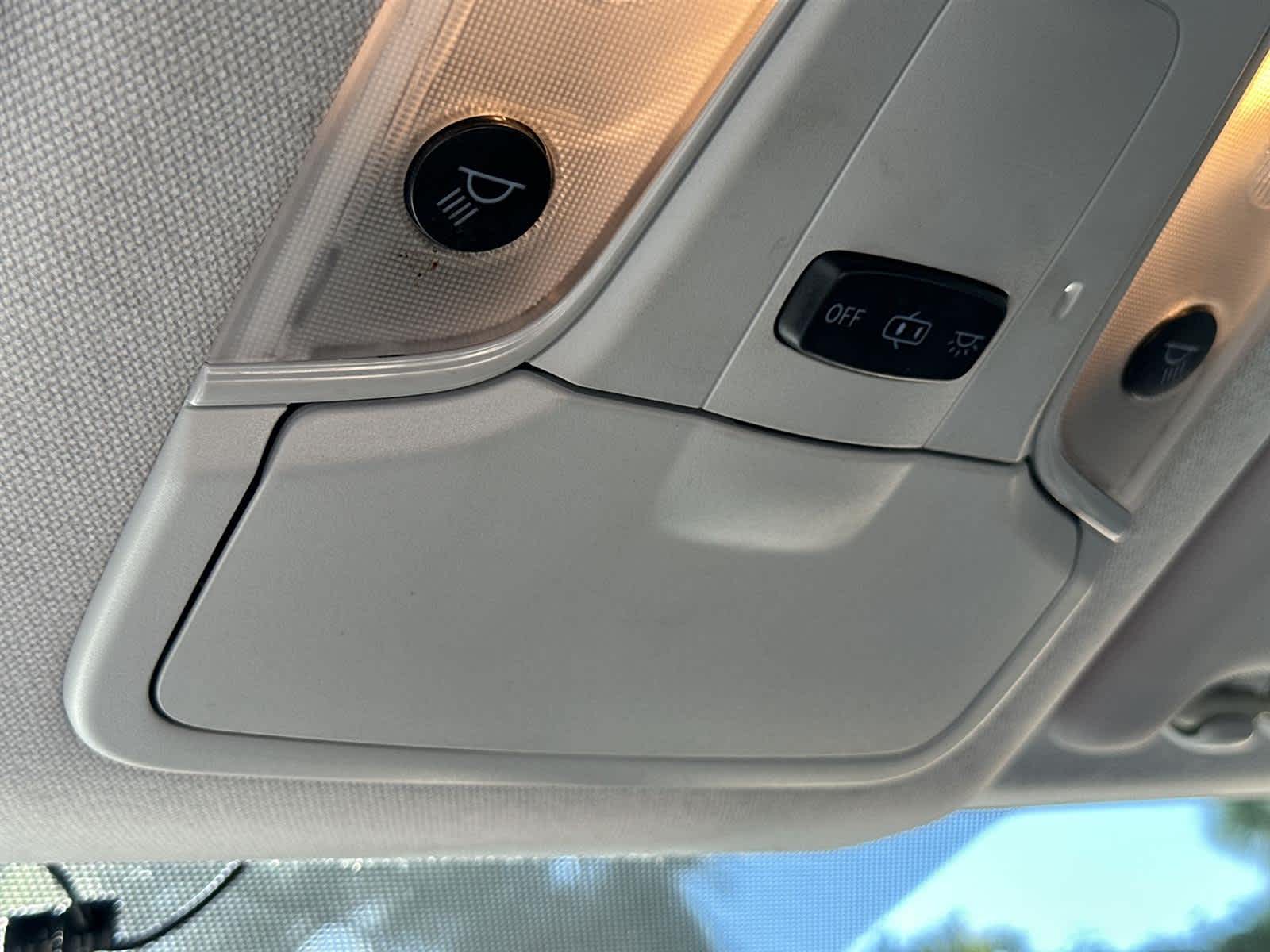 Thumbnail: 2016 Toyota Prius - 31