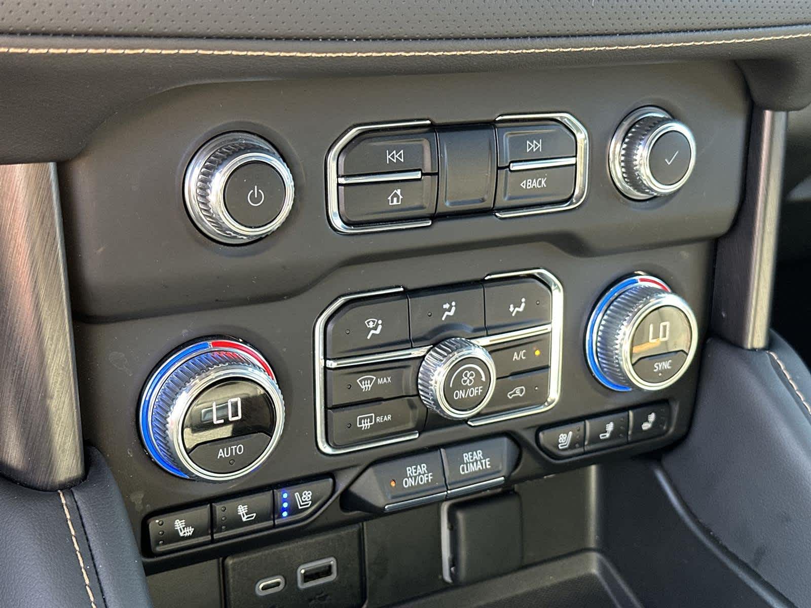 Thumbnail: 2023 GMC Yukon - 28