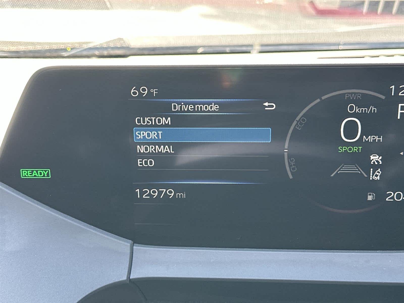 Thumbnail: 2023 Toyota Prius - 32