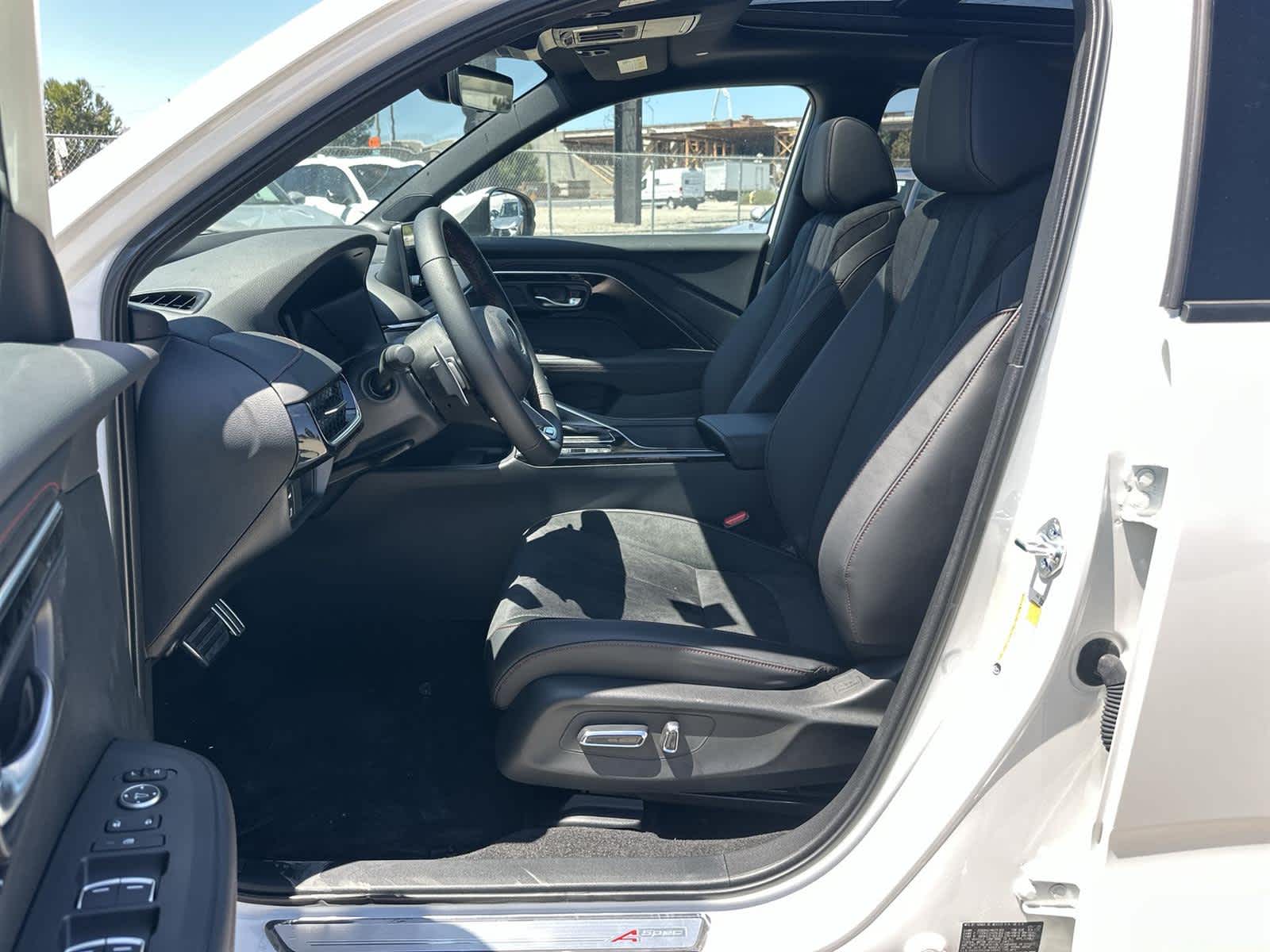 Thumbnail: 2025 Acura ADX - 11