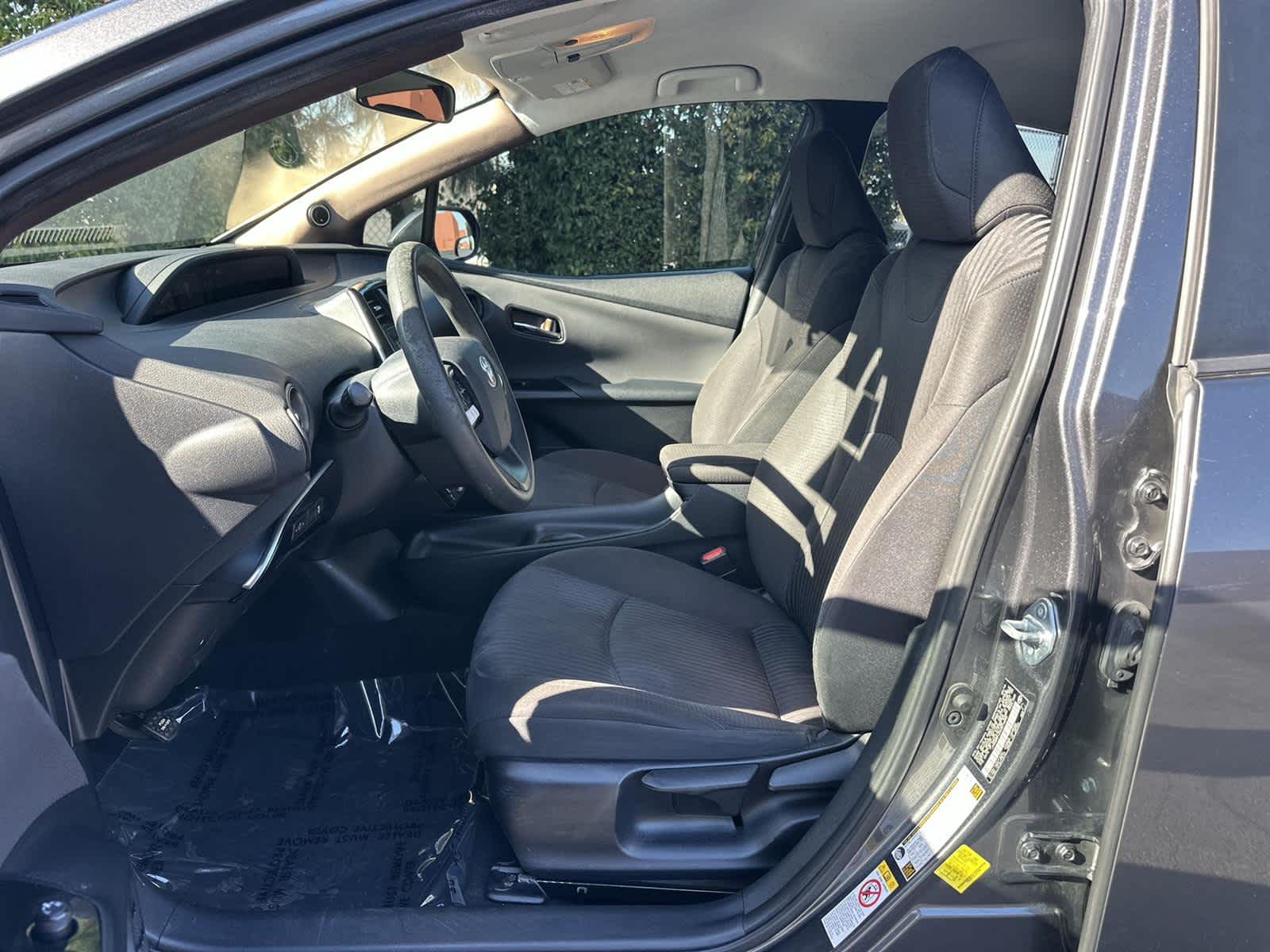 Thumbnail: 2016 Toyota Prius - 11