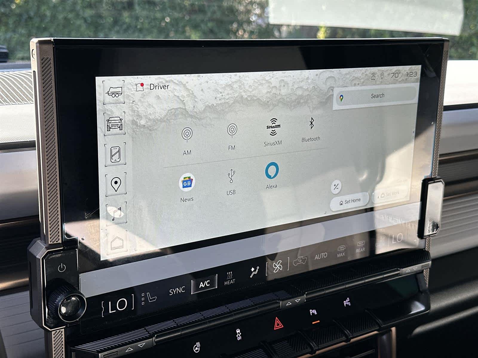 Thumbnail: 2025 GMC Hummer EV - 16