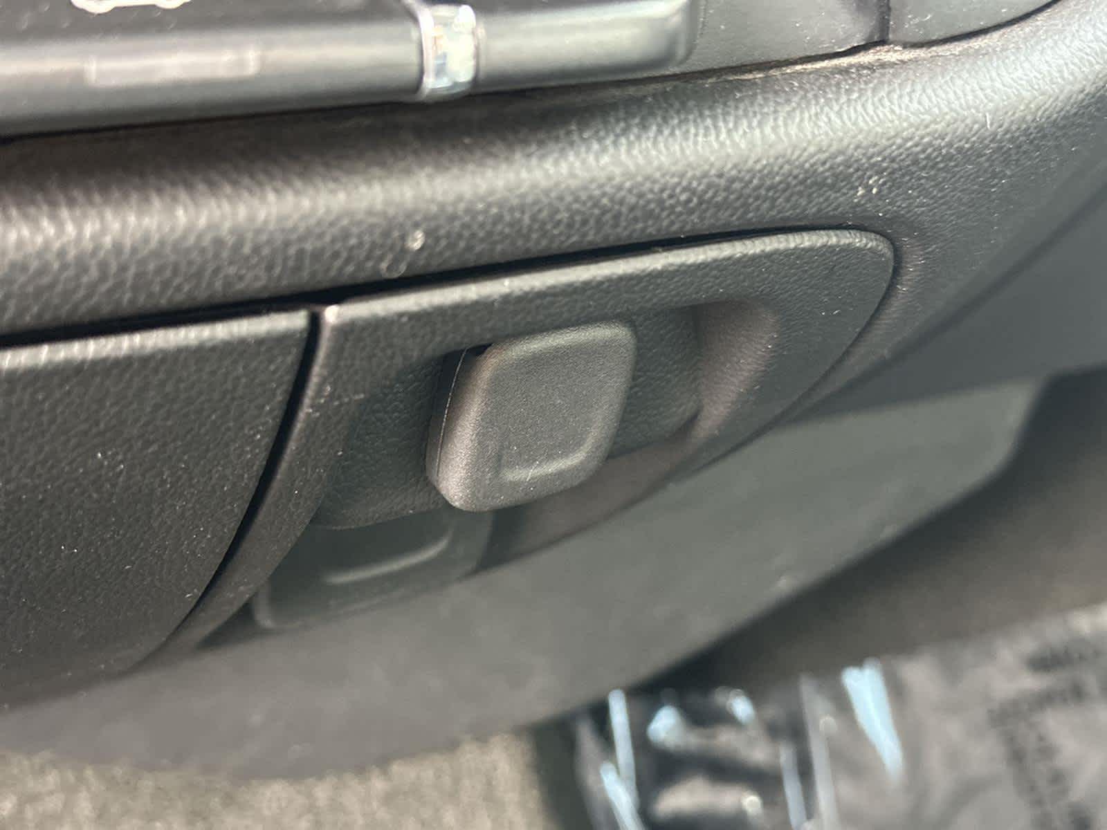 Thumbnail: 2016 Chevrolet Silverado 1500 - 24