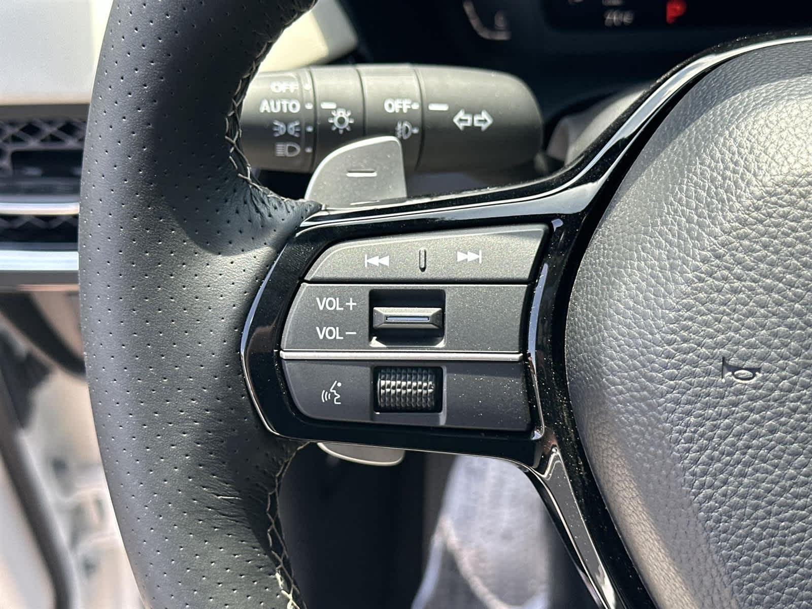 Thumbnail: 2025 Acura ADX - 23