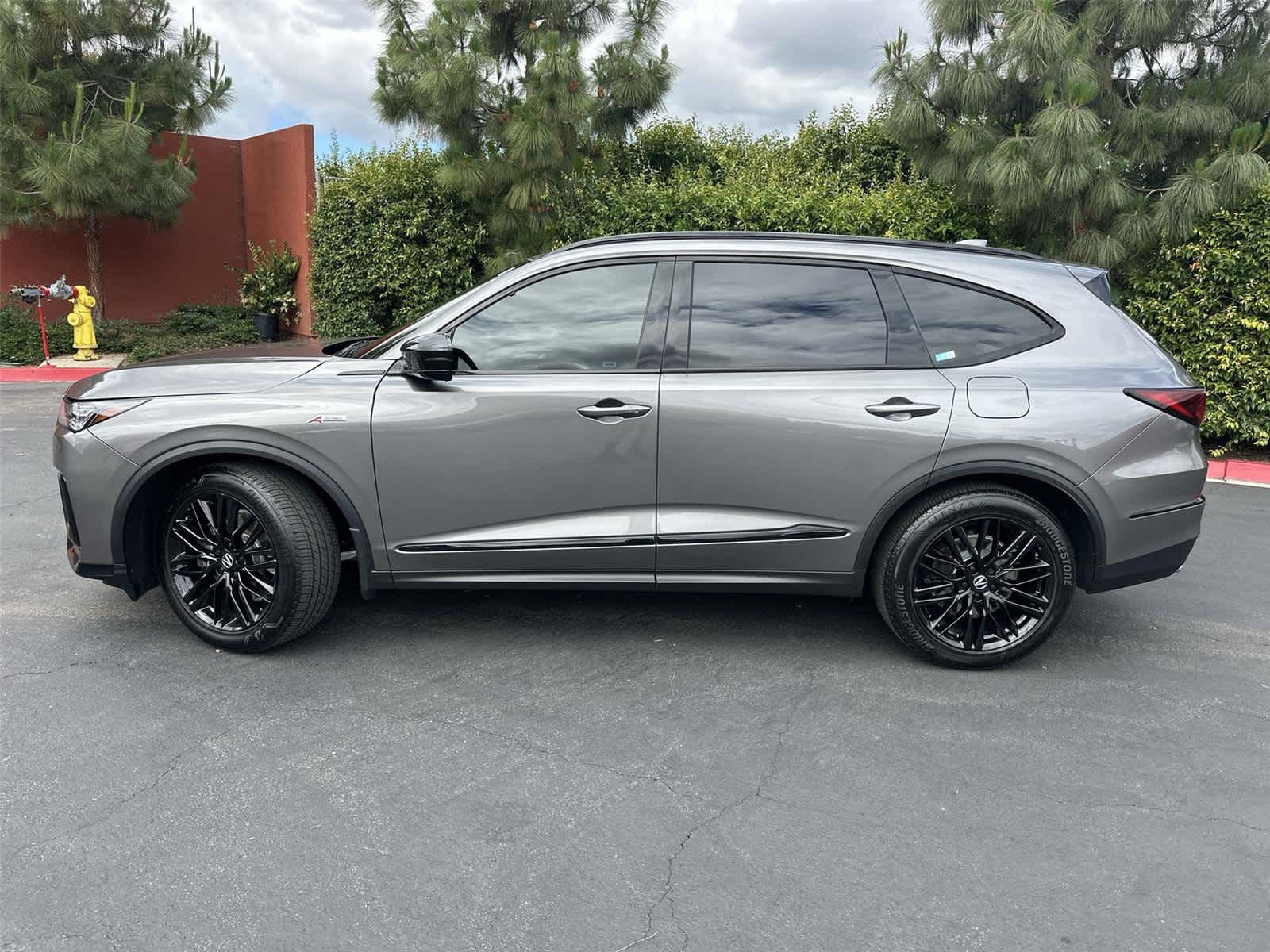 Thumbnail: 2025 Acura MDX - 3