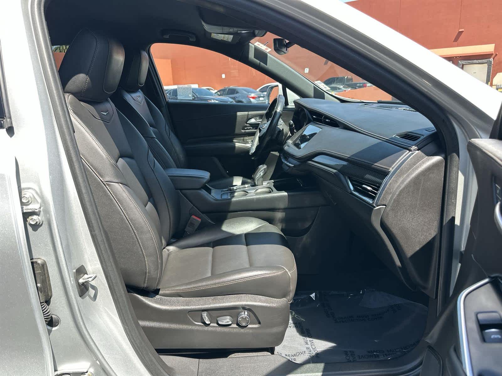 Thumbnail: 2019 Cadillac XT4 - 14