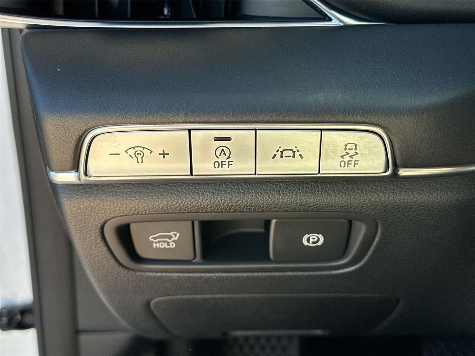 Thumbnail: 2021 Genesis GV80 - 29