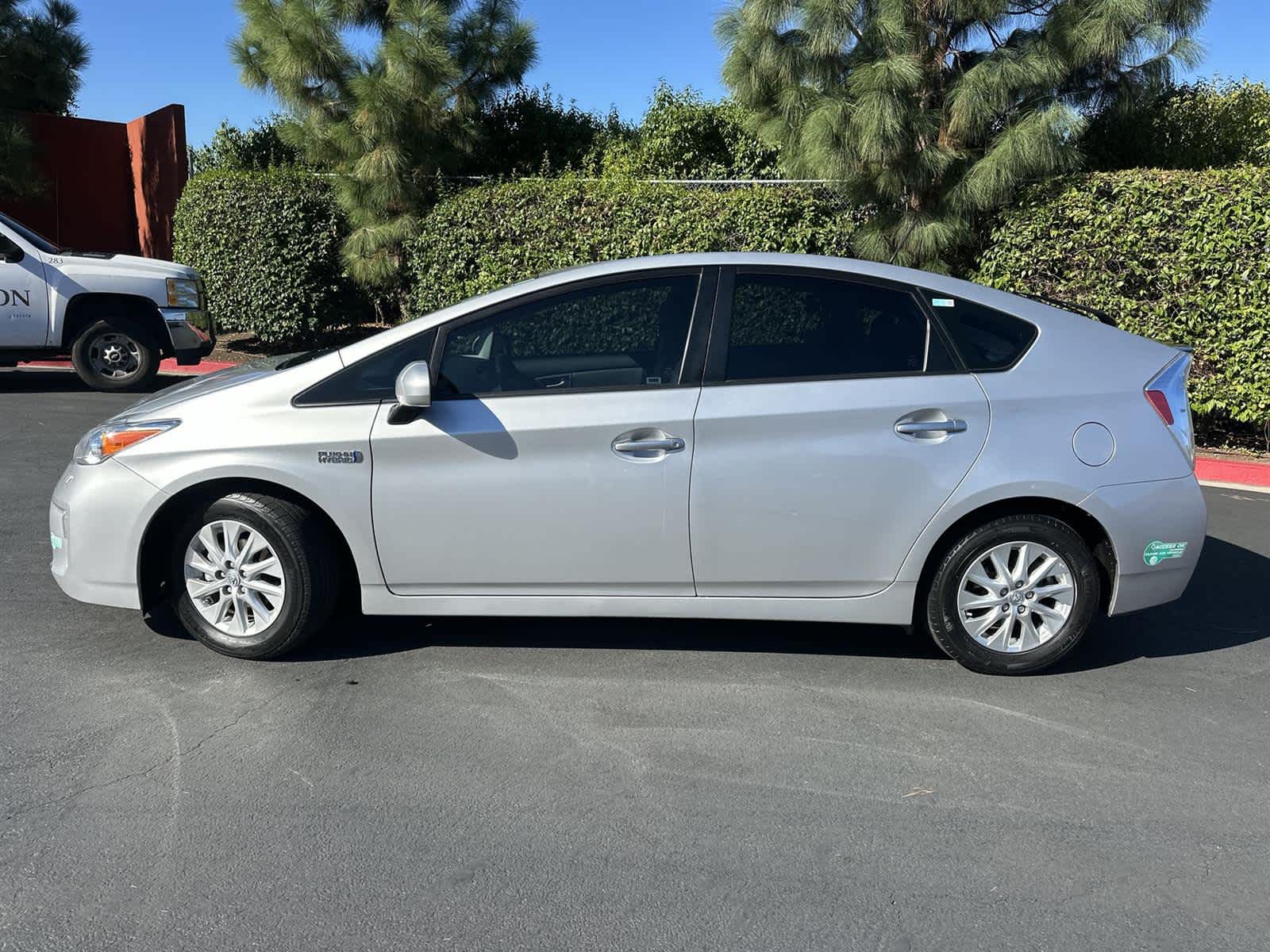 Thumbnail: 2015 Toyota Prius - 3