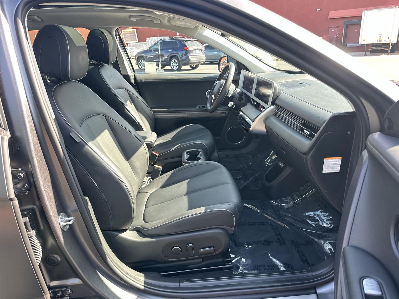 Thumbnail: 2022 Hyundai Ioniq 5 - 14