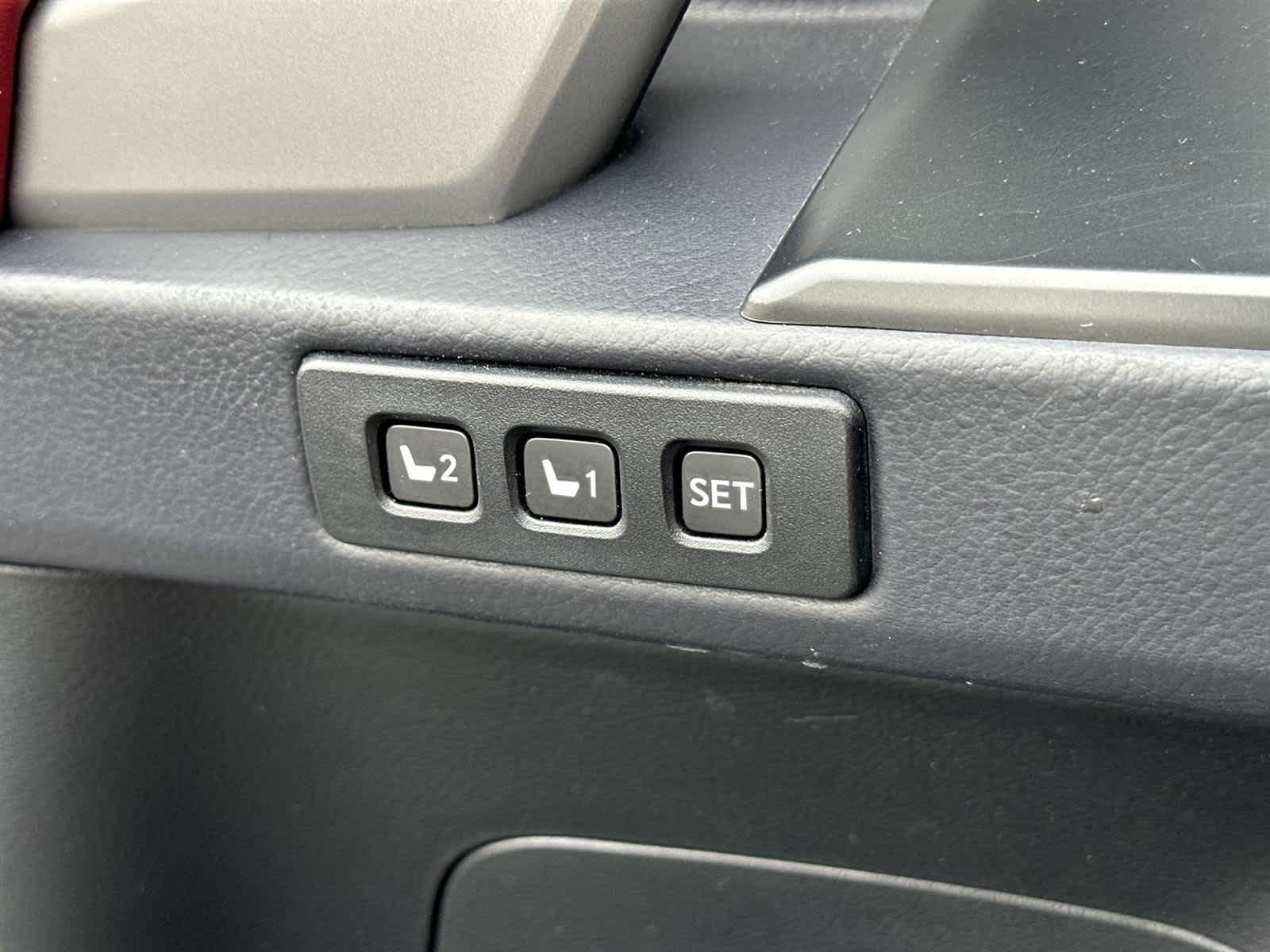 Thumbnail: 2023 Lexus GX - 31