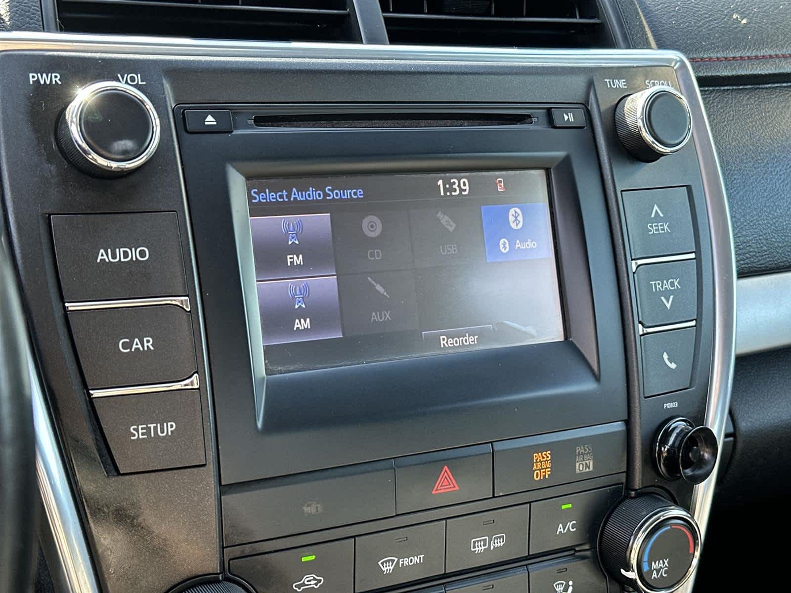 Thumbnail: 2015 Toyota Camry - 16