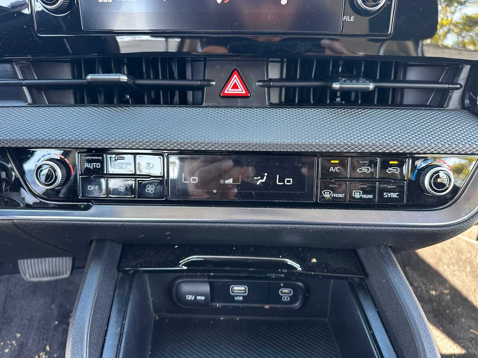 Thumbnail: 2023 Kia Sportage - 12