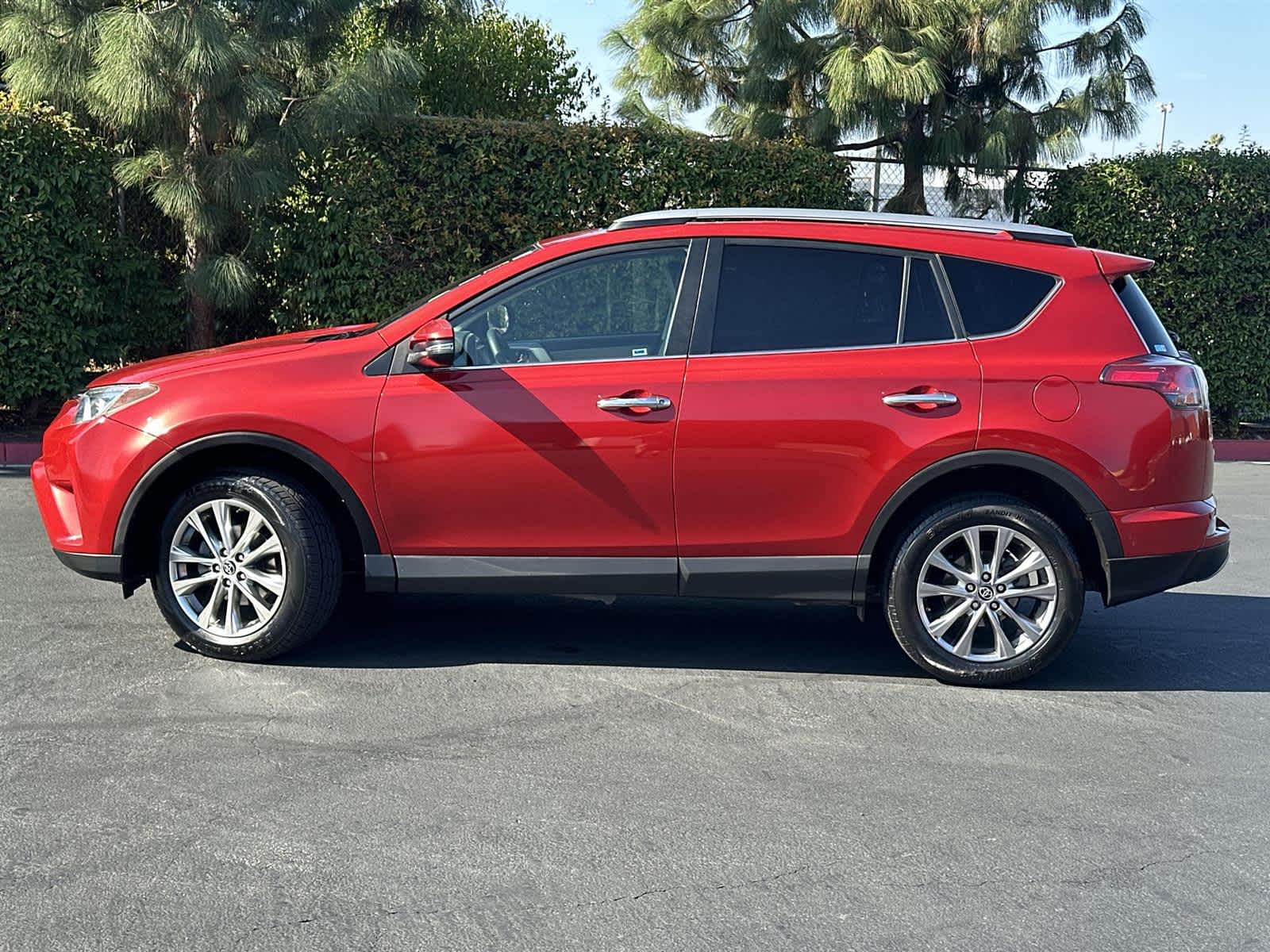 Thumbnail: 2017 Toyota RAV4 - 3