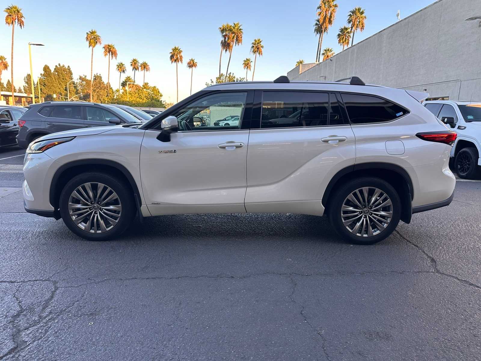 Thumbnail: 2021 Toyota Highlander - 2